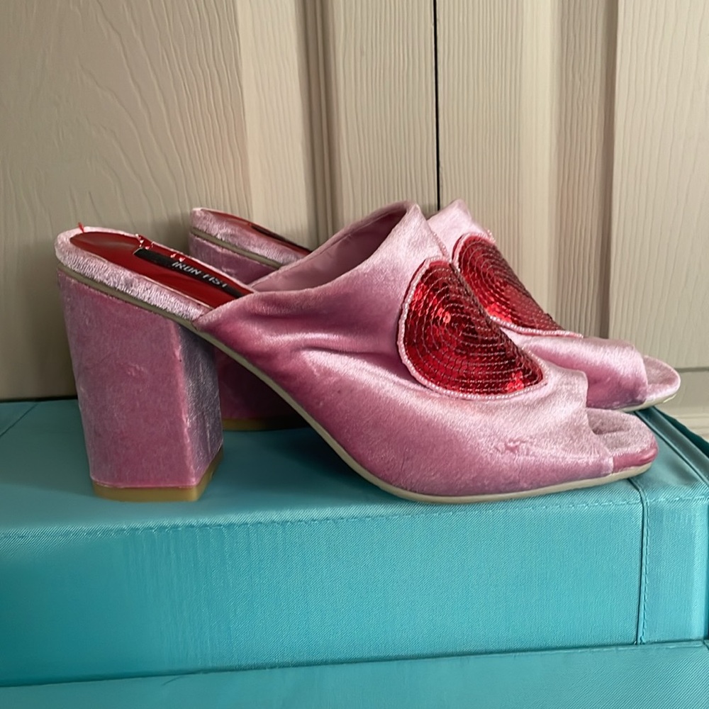 IRON FIST Slide Sandle Block Heels Pink & Red Vegan Velvet Mules, size 8 - Picture 4 of 7
